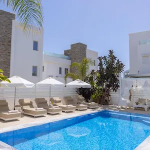 https://fig-tree-bay-residences-lantiana-villa-1.protaras-cy-hotels.com